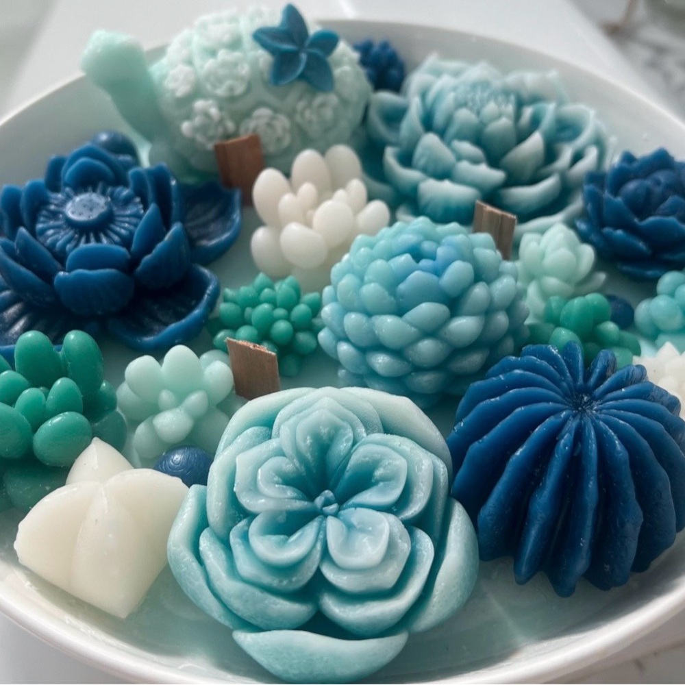 Blue and White Floral Candle Set